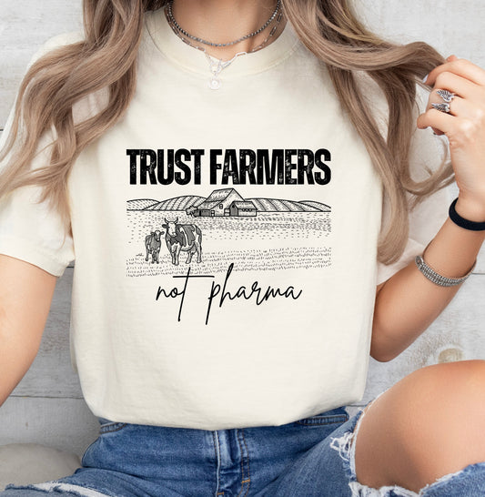 Trust Farmers Not Pharma Unisex Short Sleeve T-Shirt